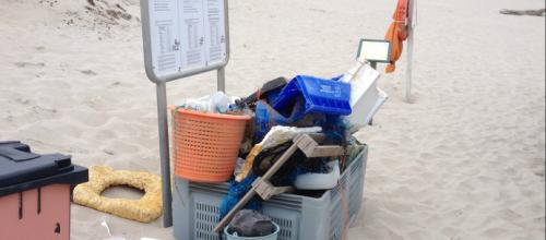 Populære skraldekasser på kommunens strande igen i år